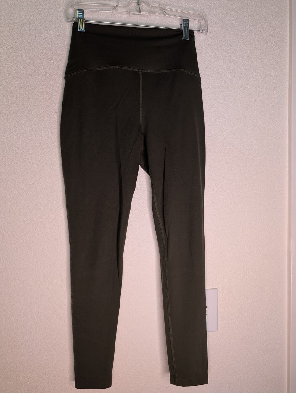 Beyond Yoga Women's High-Rise Leggings M Soft Army Green Athleisure Yoga Active